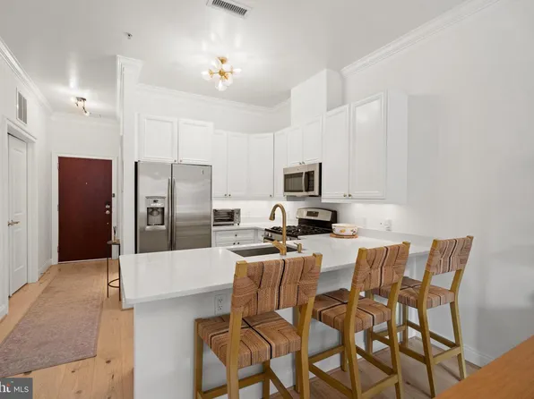 1210 R St NW APT 213, Washington, DC 20009