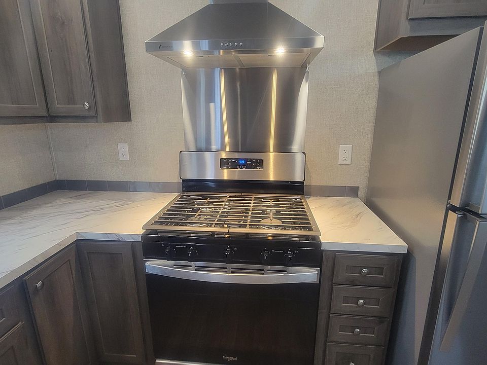 228 GOLFVIEW CT North Liberty IA Zillow