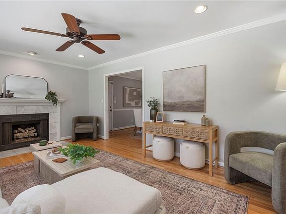 5th image of 2353 Cortez Way NE
