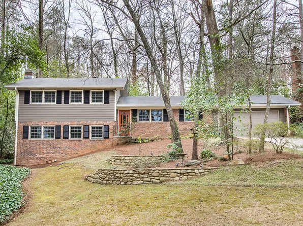 220 N Springs Ct NW, Sandy Springs, GA 30328