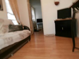 589 Van Nest Ave APT 1R, Bronx, NY