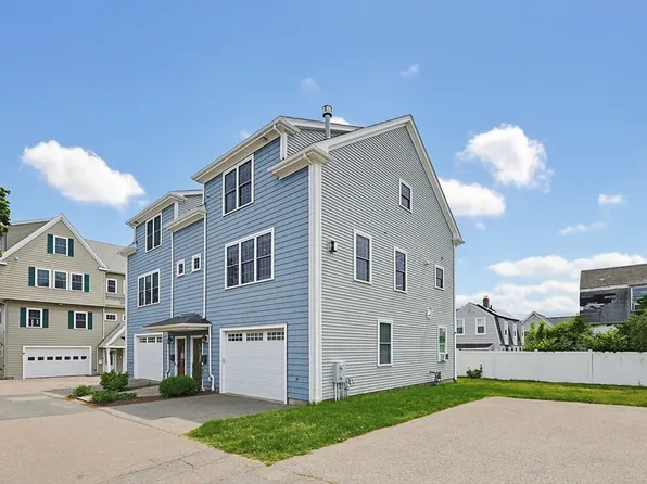 6 Harvey Ln #B, Quincy, MA 02169
