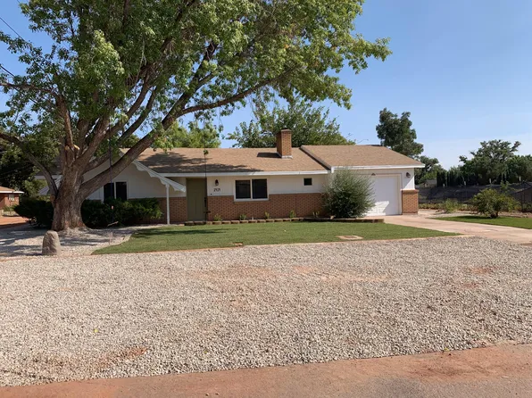 1414 Victors St, Santa Clara, UT 84765
