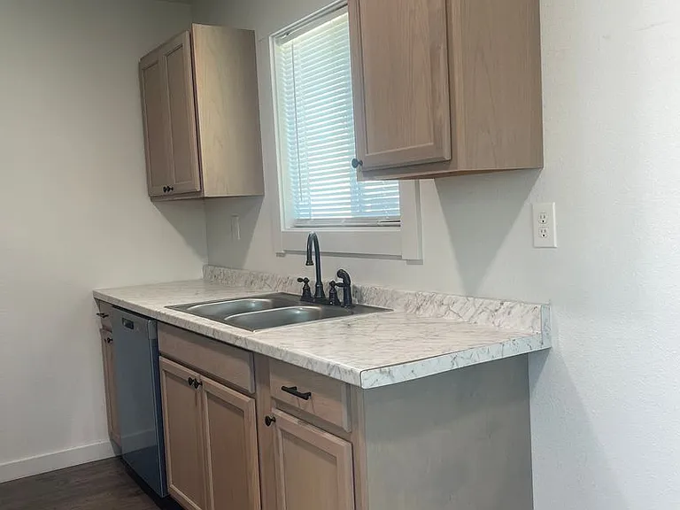 2964 Lanning Ave #2966 — Photo 8