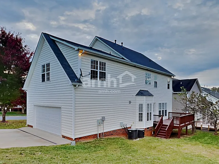 231 Mott Rd — Photo 24