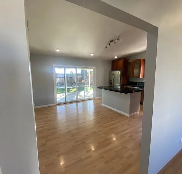 14458 Cambridge St — Photo 5