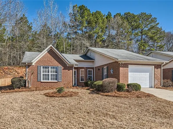 175 Lagrange Ct, Fayetteville, GA 30214