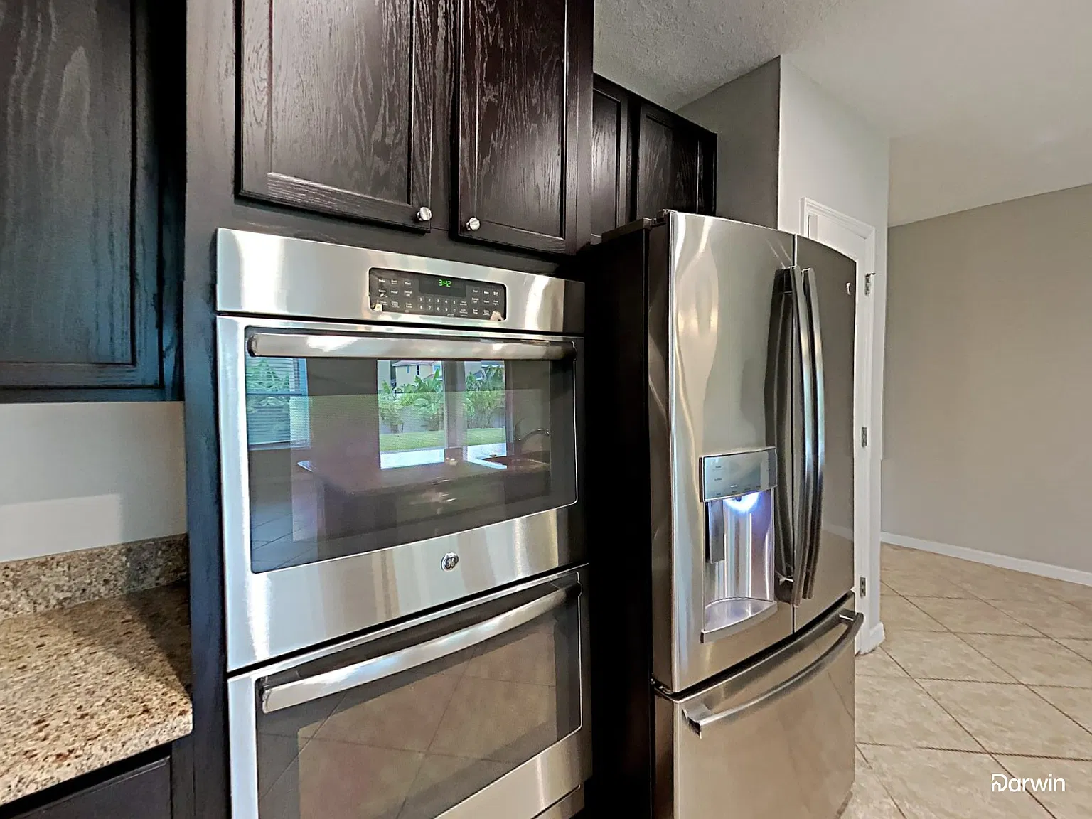 4 bed, 2.0 bath, 1820 sqft, $2,195 — Photo 3