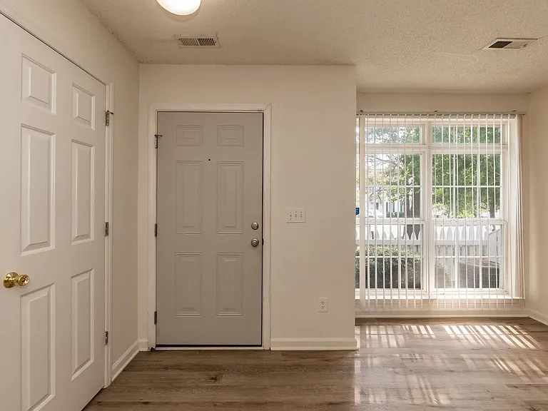 8650-112 Neuse Landing Ln — Photo 5