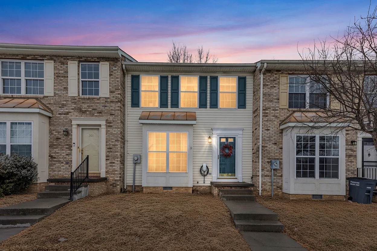 2 bed, 1.5 bath, 1134 sqft, $1,900 — Photo 3