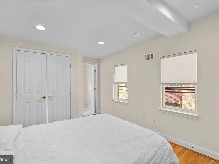 18 S Madeira St — Photo 10