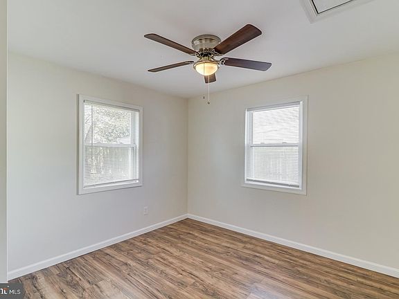 5th image of 448 Carver Dr