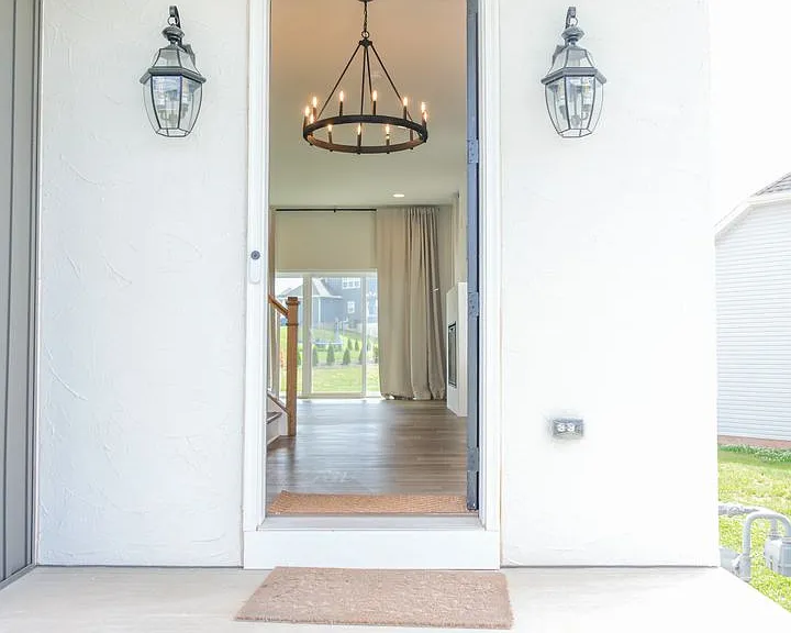 245 Hollyhock Dr — Photo 6
