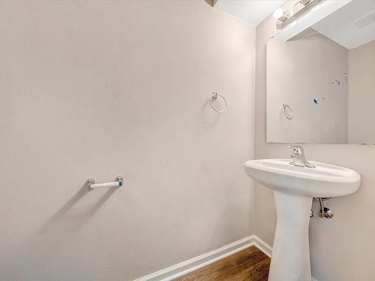 6852 Woodcreeper Dr — Photo 18