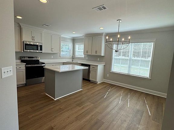 3rd image of 707 Osprey Cir