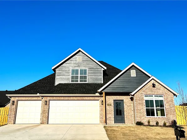 1265 Carrara St, Springdale, AR 72762