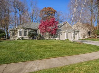 1969 Oak Hollow Rd NW, Grand Rapids, MI 49504