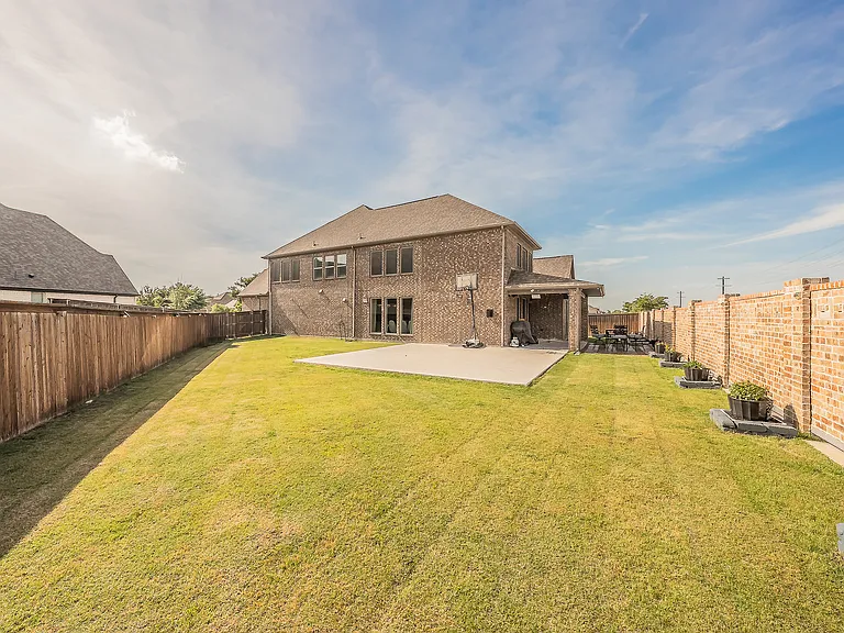 1742 Holmwood Dr — Photo 30