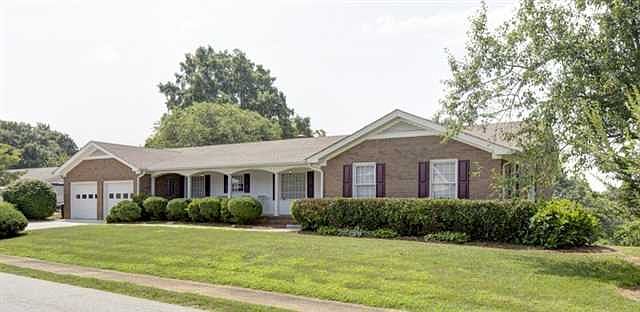 1st image of 140 Moores Dr