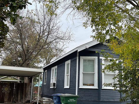 3rd image of 1419 W Elsmere Pl #1419
