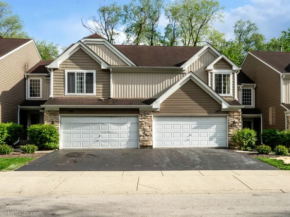 207 Locksley Dr, Streamwood, IL 60107