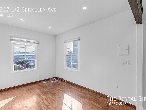 3rd image of 2217 1/2 Berkeley Ave