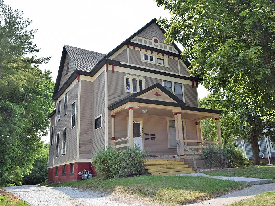 1st image of 229 N Pearl St