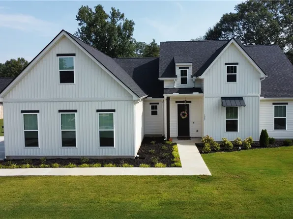 1002 Carlisle Pl, Anderson, SC 29621