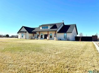 104 Colonial Est, Clovis, NM 88101