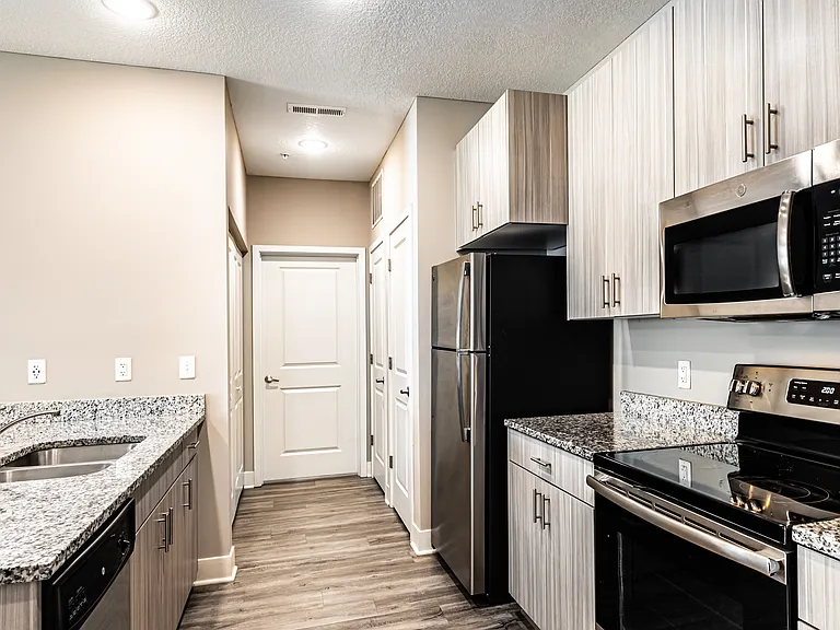 Brighton Crossing Apartments — Photo 36