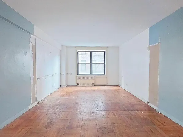 133-17 Sanford Ave #1K, Flushing, NY 11355