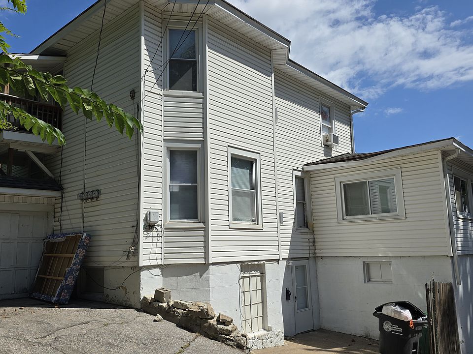 1st image of 610 S 35th Ave #3