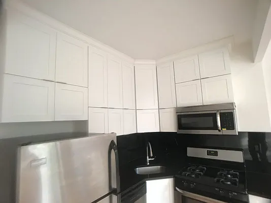 Rented by Bohemia Realty Group | media 18