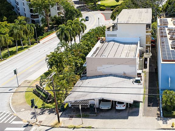 2nd image of 3154 Waialae Ave