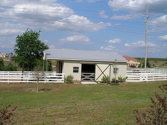 3 stall horse barn