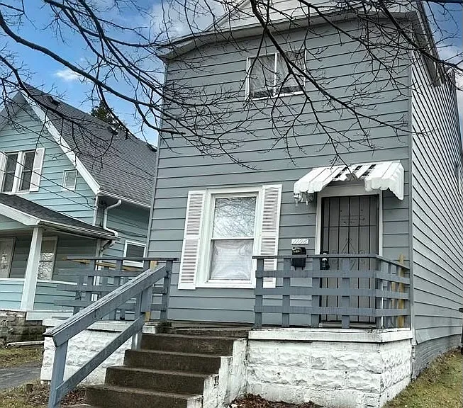 1106 White St — Photo 1