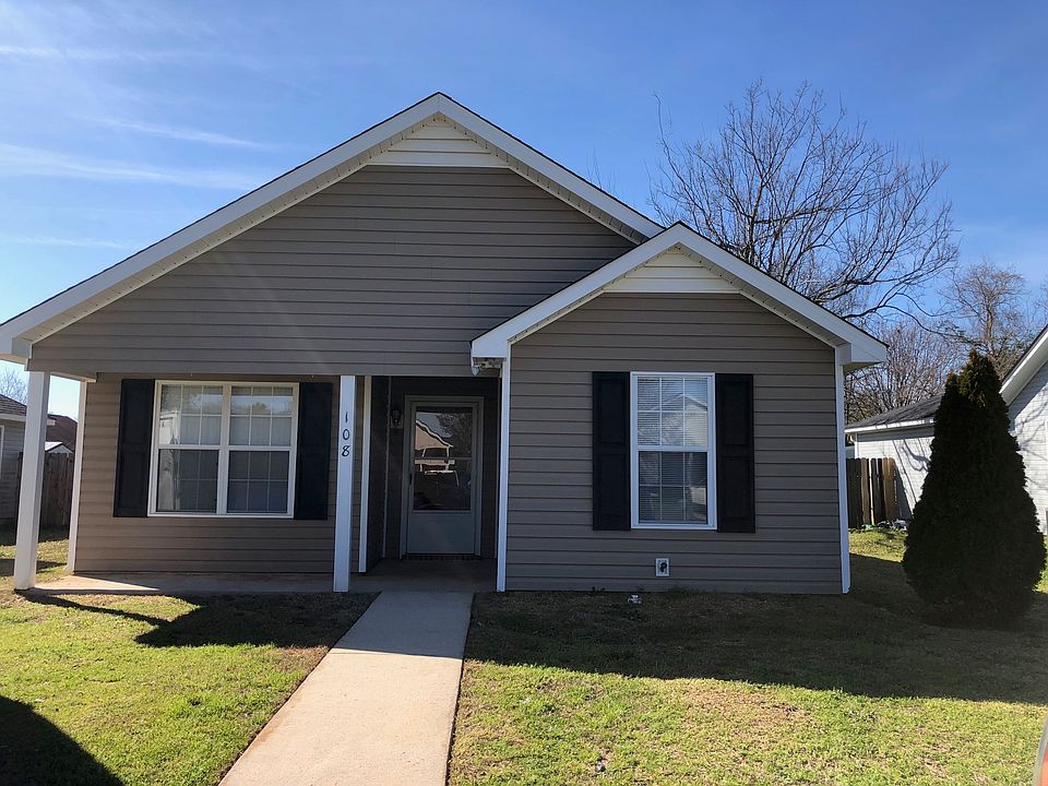 1st image of 108 Kensington Cir