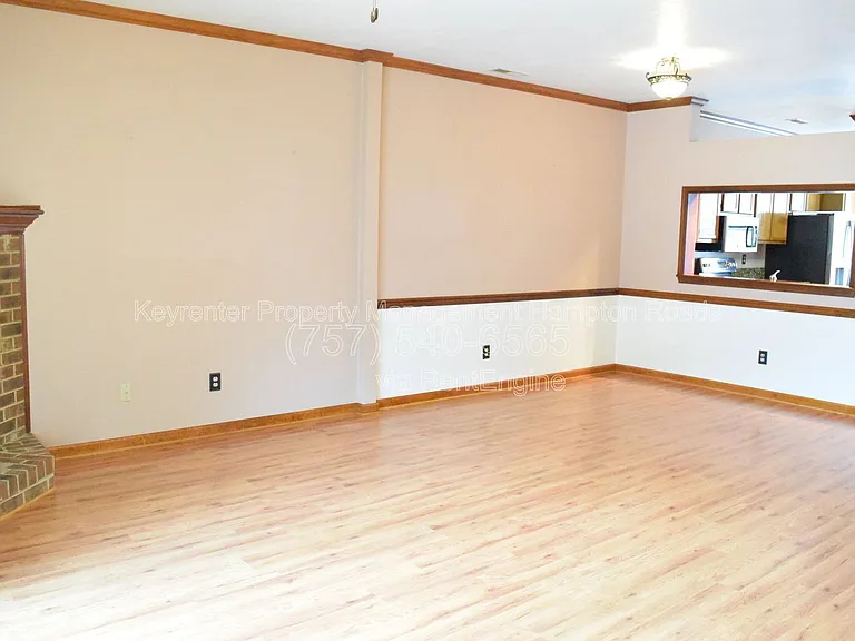 310 Cobb Island Ct — Photo 5