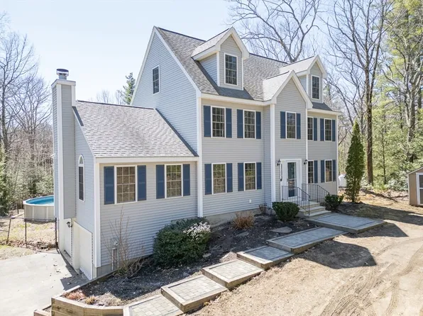 142 Jewett St, Pepperell, MA 01463