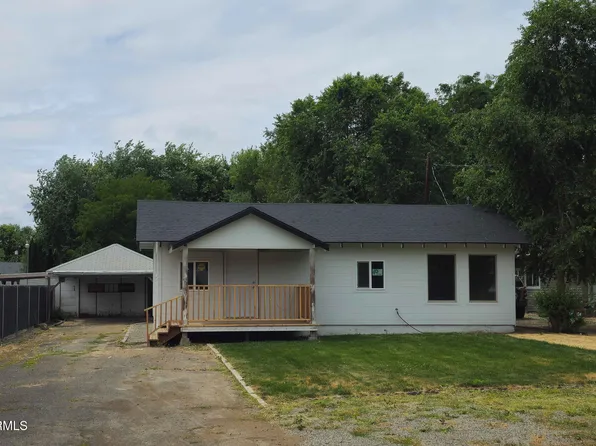 1402 S 18th Ave, Yakima, WA 98902