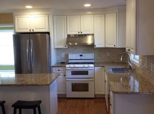 388 Cherry Hills Dr, Chesterton, IN 46304