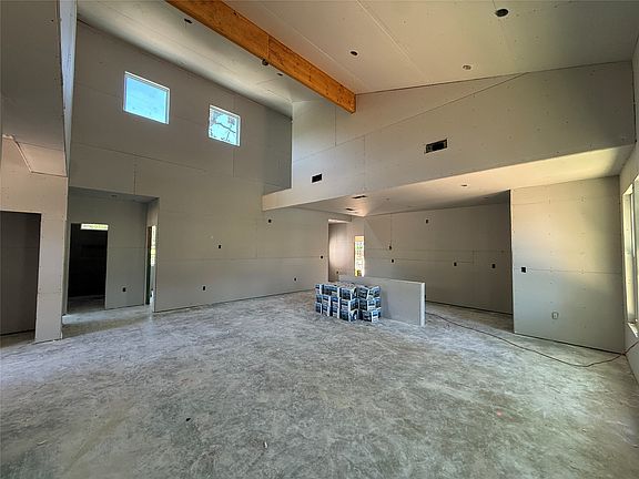 4th image of 503 Netherland Dr