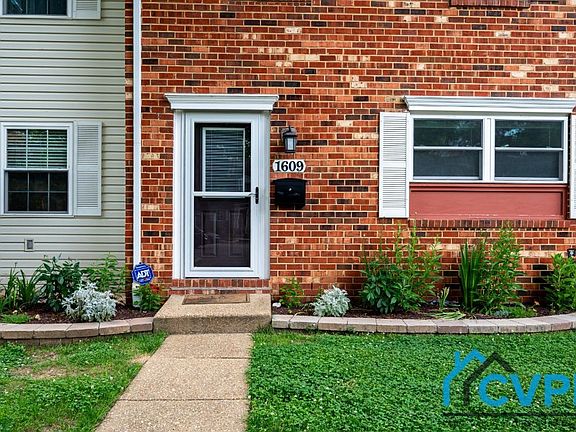 3rd image of 1609 Forest Hill Ct