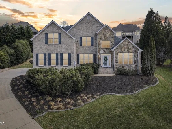 128 Reed Cir, Johnson City, TN 37601