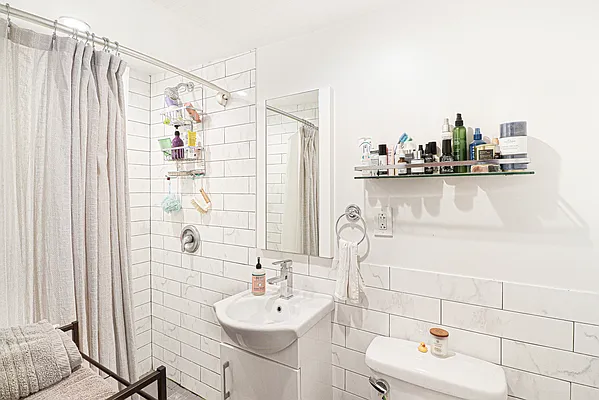 Rented by Avenues Real Estate | media 10