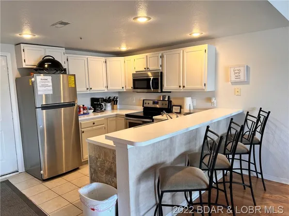 1481 Ledges Dr #842, Osage Beach, MO 65065