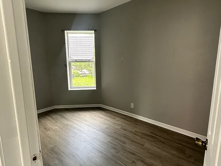 1556 S Spaulding Ave #1 — Photo 3