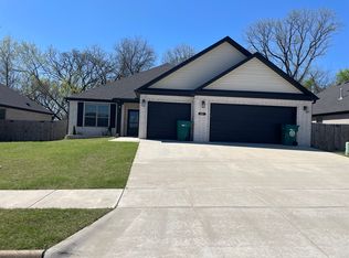 1311 Leslie St, Bentonville, AR 72713