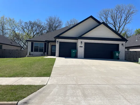 1311 Leslie St, Bentonville, AR 72713