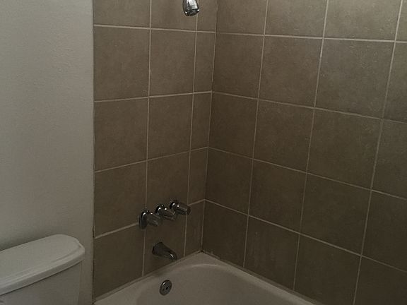 4th image of 712 E Garfield Ave APT 14